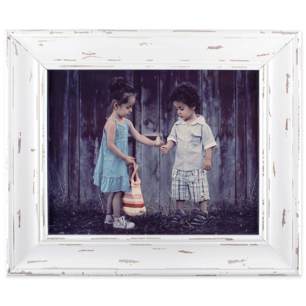 DII&#xAE; White Distressed 8&#x22; x 10&#x22; Picture Frame